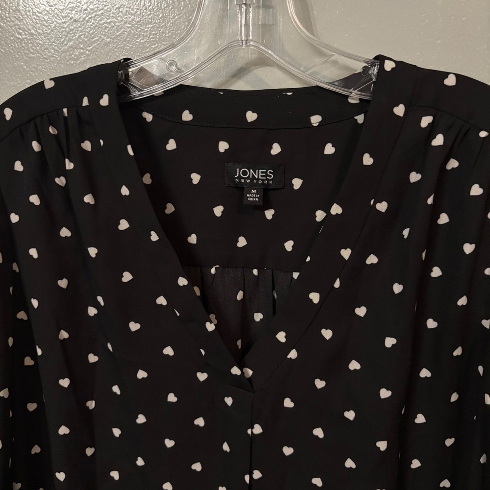 Jones‎ New York Blouse Top Medium Black White Heart Print Long Sleeve